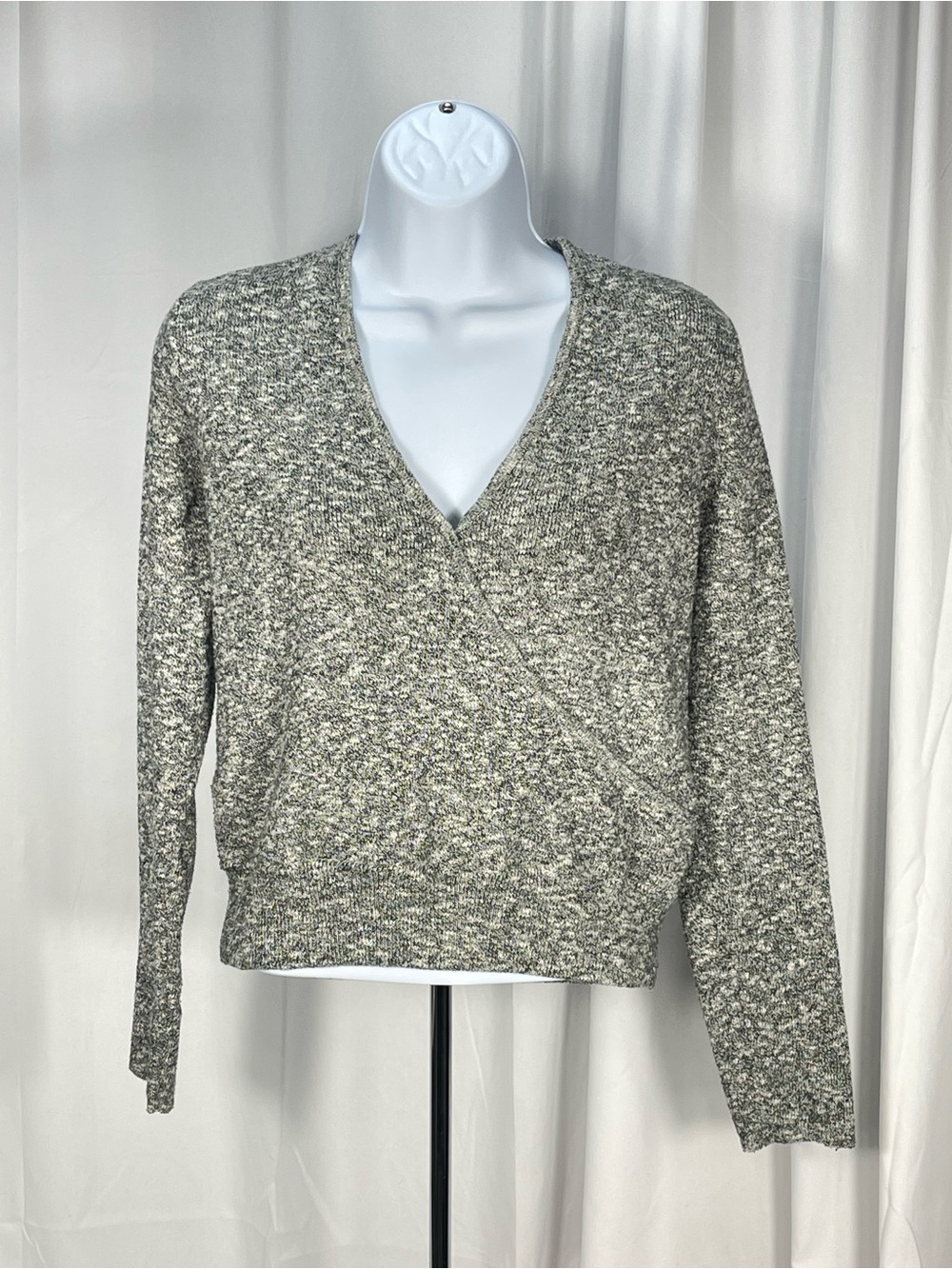 Madewell Black & White V-Neck Wrap Style Sweater. Chic, refined yet casual.